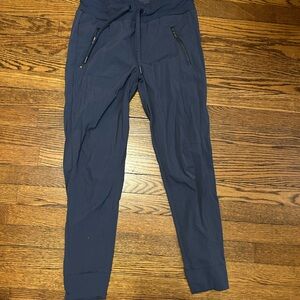 Athleta women Trekkie north jogger size 4